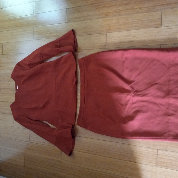 Libby two pieces red. Size 16. Used. Good condition. - Picture 1 of 12